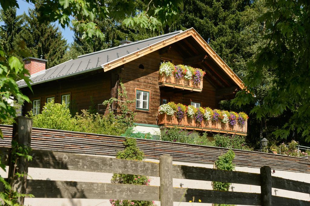Landhaus Mooslechner ราดชตัดท์ ภายนอก รูปภาพ
